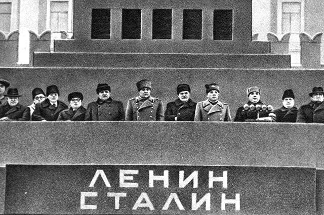 Я думаю, что с диктатом и лицемерием КПСС мы закончили в 1993-м году