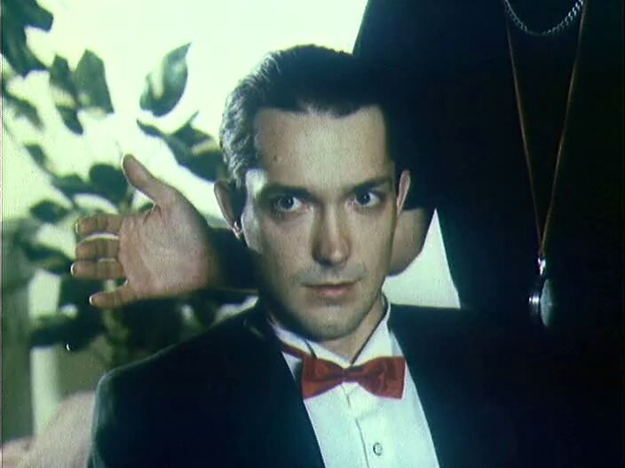 Валентин до своего чудесного преображения...