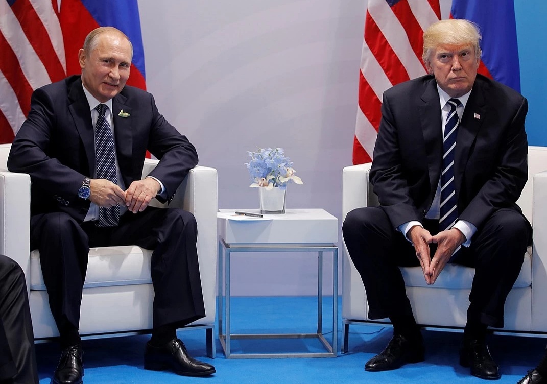 Первая встреча Путина и Трампа. 