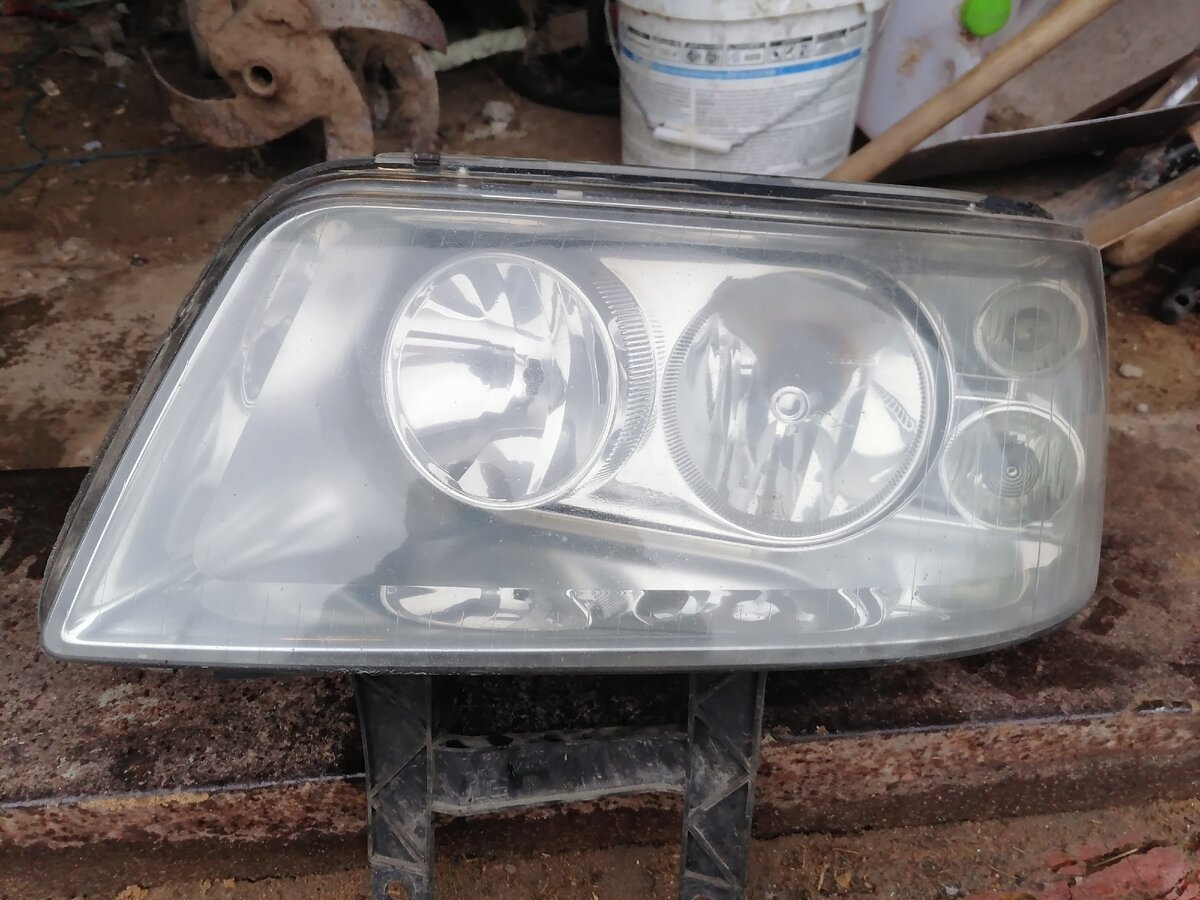 Помутневшее стекло.