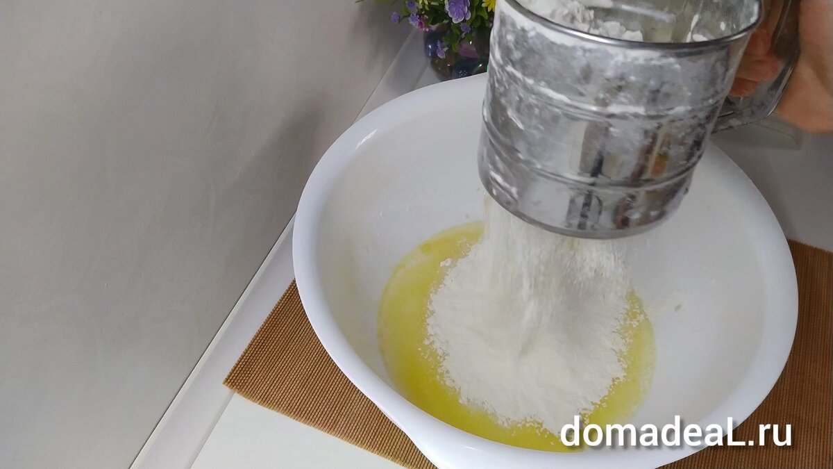 Замесить мягкое тесто