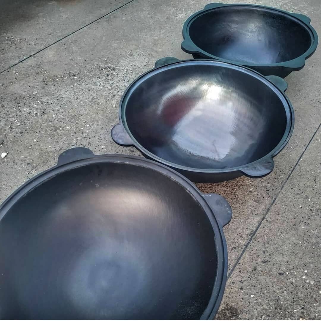 Смотрим снизу вверх - казан новый, казан после обжига, казан после 2-х месяцев использования.