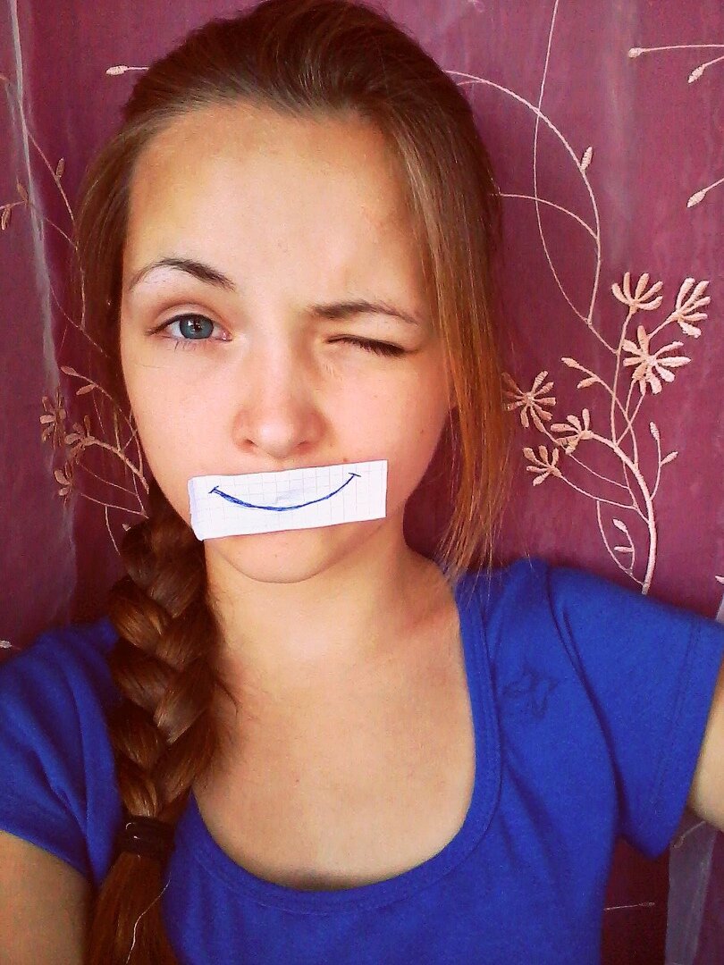 Здесь видно мой каштановый цвет волос