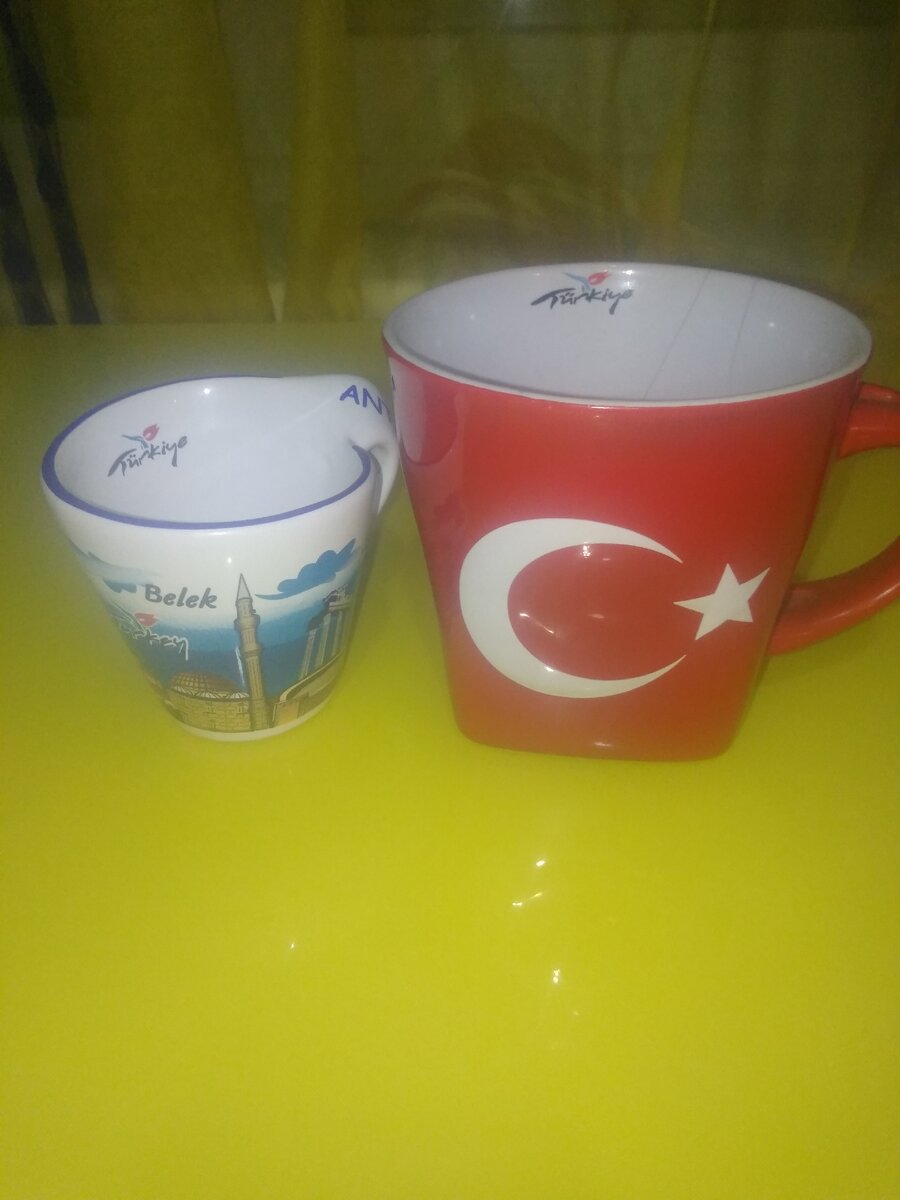 Турецкие кружки с национальной символикой