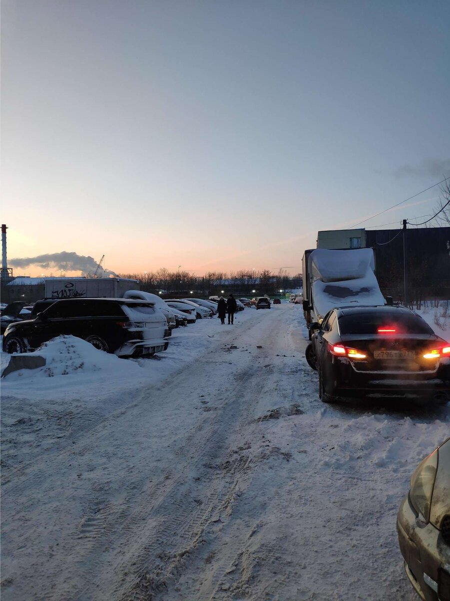 Дорога к МЦД еще не благоустроена, но пройти возможно