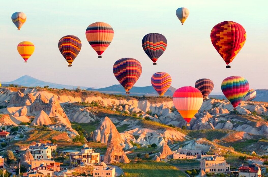 Источник: https://travelforexplore.com/wp-content/uploads/2020/02/Cappadocia-balloons-3.jpg