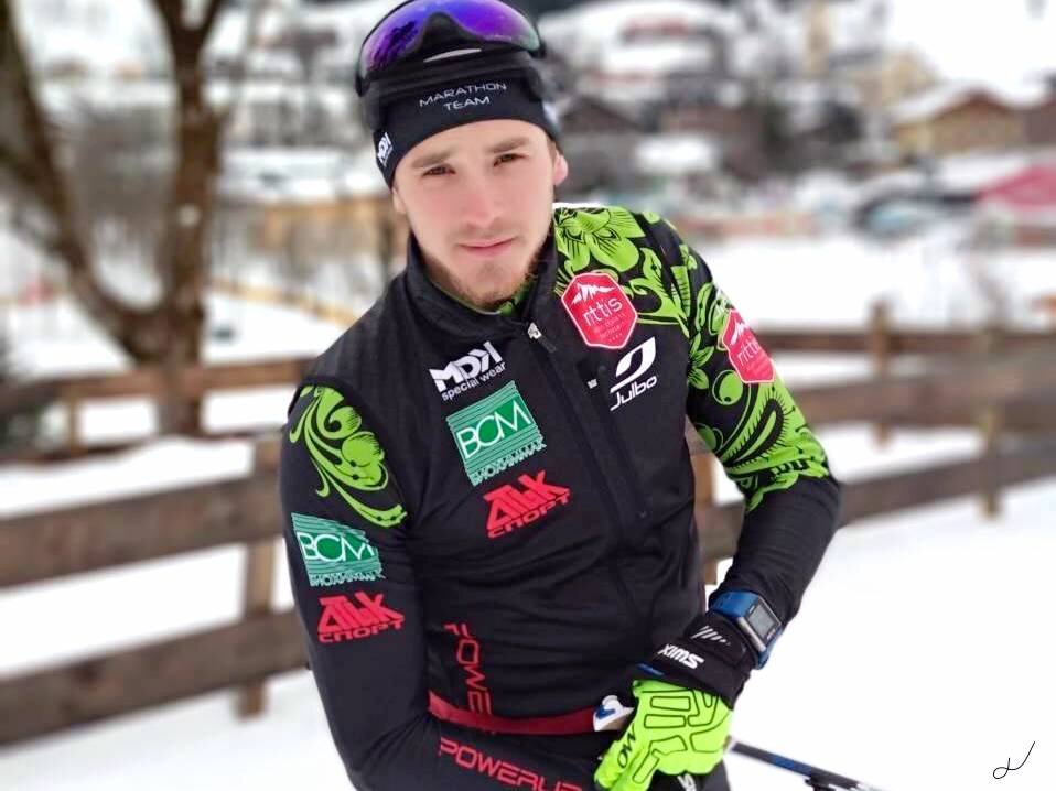 Российский лыжник Ермил Вокуев, давая интервью журналистам sports.ru, высказал мнение о том, что в нашей стране идёт популяризация Большунова, а не самого лыжного спорта.