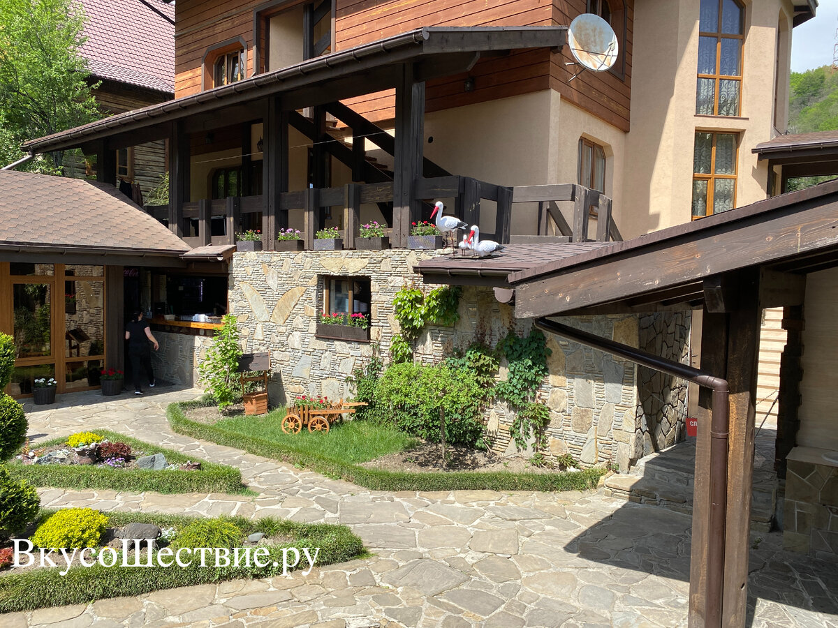 Ресторан "Греческий двор" >>