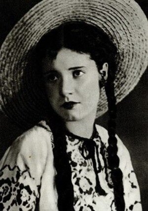 Анна Никритина в роли Вари "Вишневый сад"