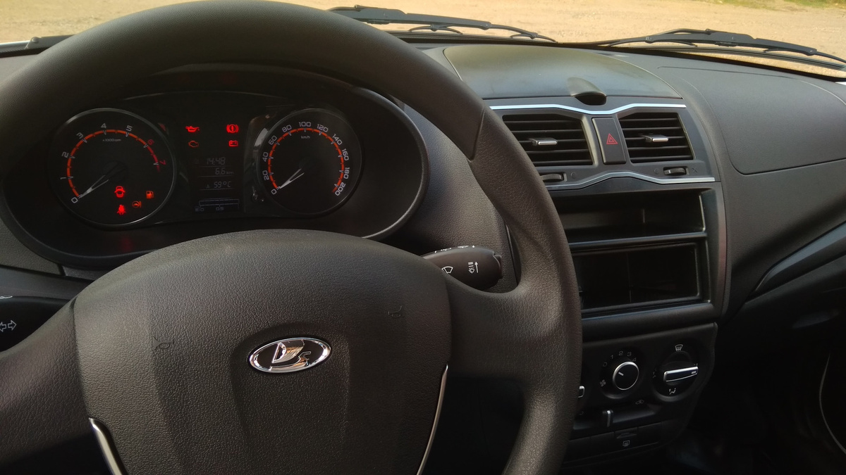 Лада Гранта FL в комплектации Стандарт. Взято с drive2.ru