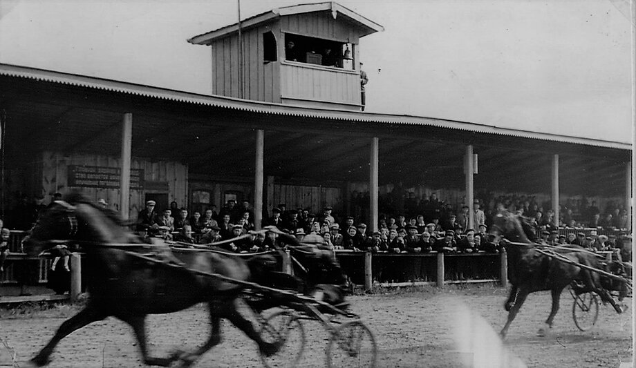 Официальное открытие Ирбитского ипподрома состоялось в 1903 году.