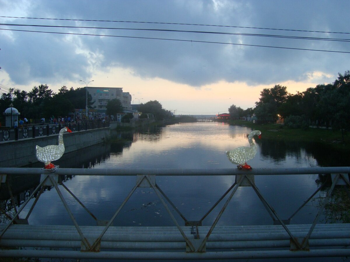 Река Анапка в Анапе мост