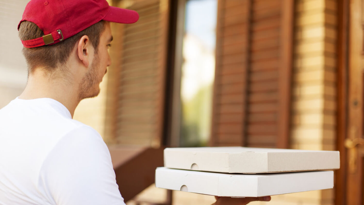 Обзор вакансии "разносчик пиццы", как устроиться?