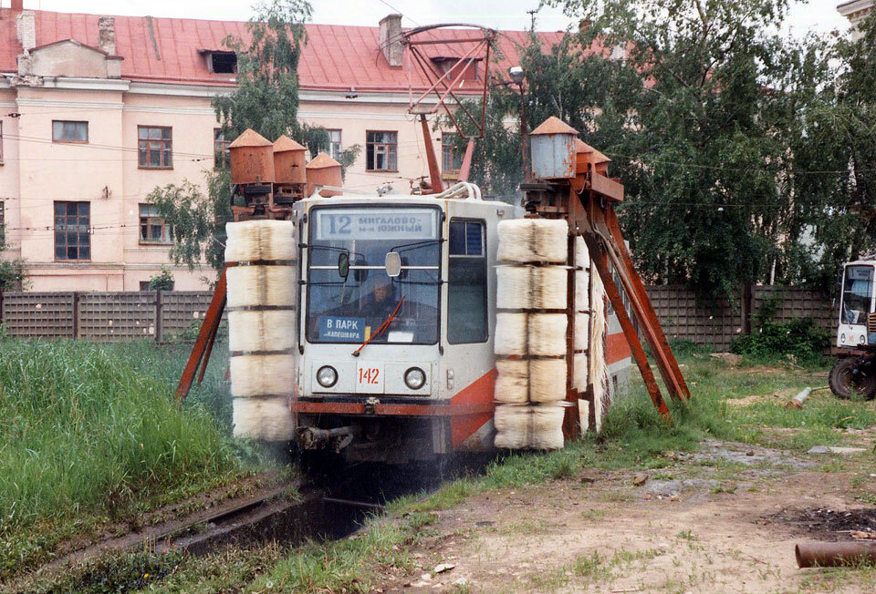 Не ясно, как моет это чудовище, но выглядит устрашающе!