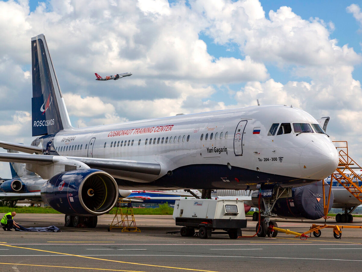 По дороге в космос ! Ту 204-300- больше, чем просто самолёт. | Музей  техники | Дзен