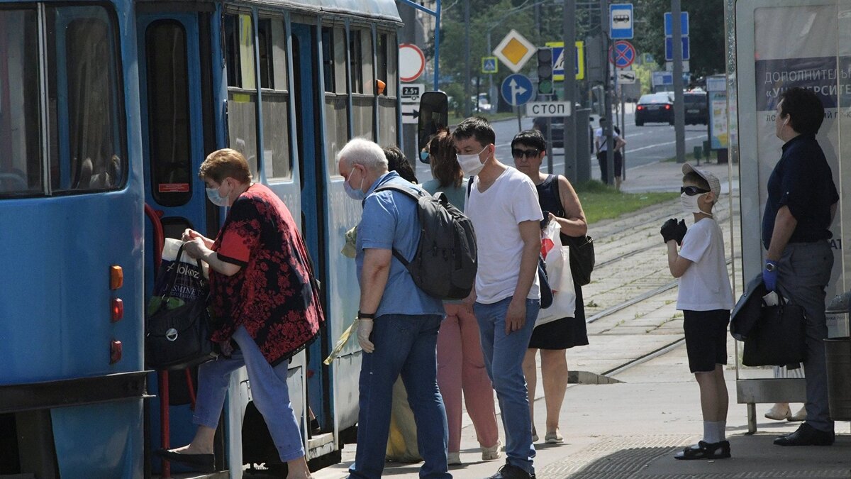    " В Москве отменен режим самоизоляции© РИА Новости . Владимир Федоренко