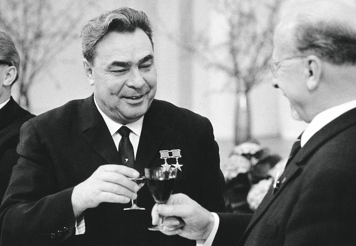 Брежнев человек и политик. Брежнев 1966.