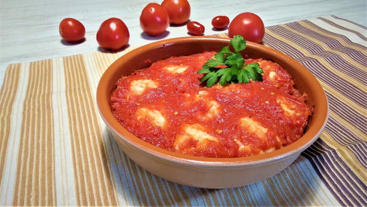    Куриные тефтели в томатной заливке