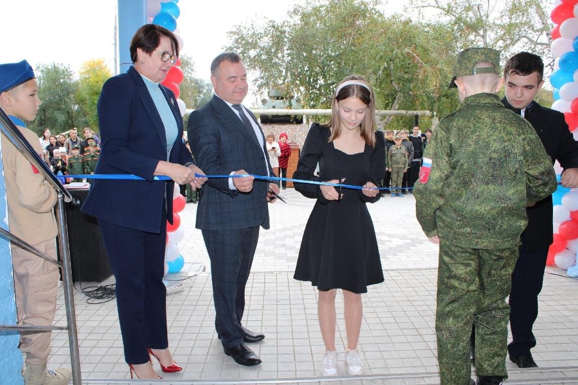    В поселке Тоцкое-2 после капитального ремонта открылась гимназия Белов Михаил Александрович