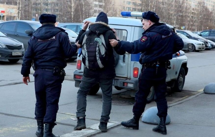    «Хватают всех»: В Москве и Петербурге полиция устраивает «облавы» на мужчин для мобилизации