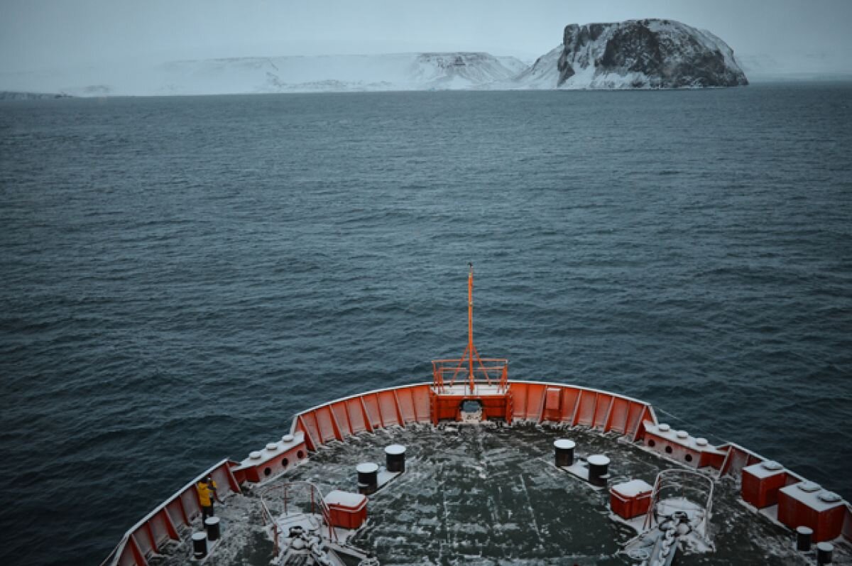    Руки загребущие. Запад решит свои проблемы за счет российской Арктики?