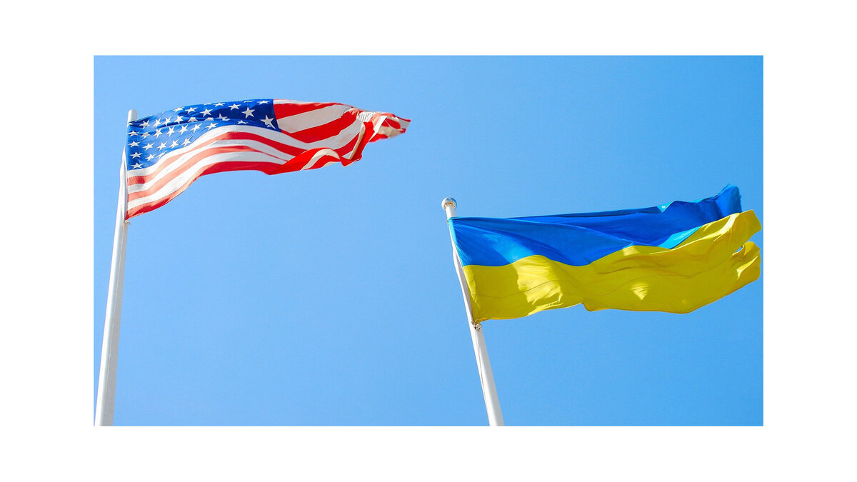    %Флаги США и Украины© fotolia.com / YuI