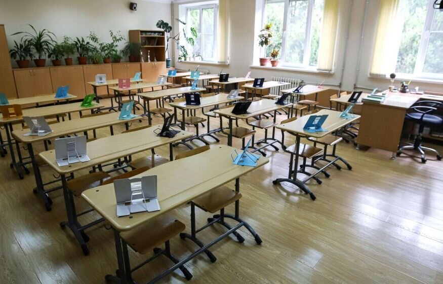    «Нанесла около 100 ножевых ранений»: Пятиклассница из Химок пыталась убить одноклассницу в школьном туалете