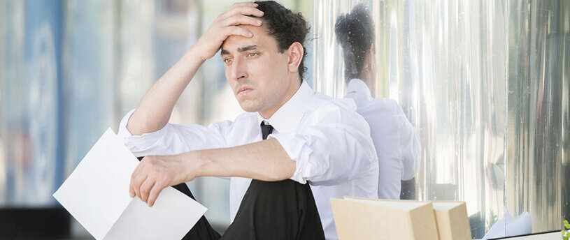  Экономика России в упадке не первый год, тысячи людей вынуждены занимать деньги, чтобы отдать с ближайшей зарплаты. Везет не всем, многие остаются без работы. В этой ситуации сложно взять себя в руки и начать действовать рационально, поэтому ниже примерный алгоритм действий, как с минимальными потерями выйти из просадки.