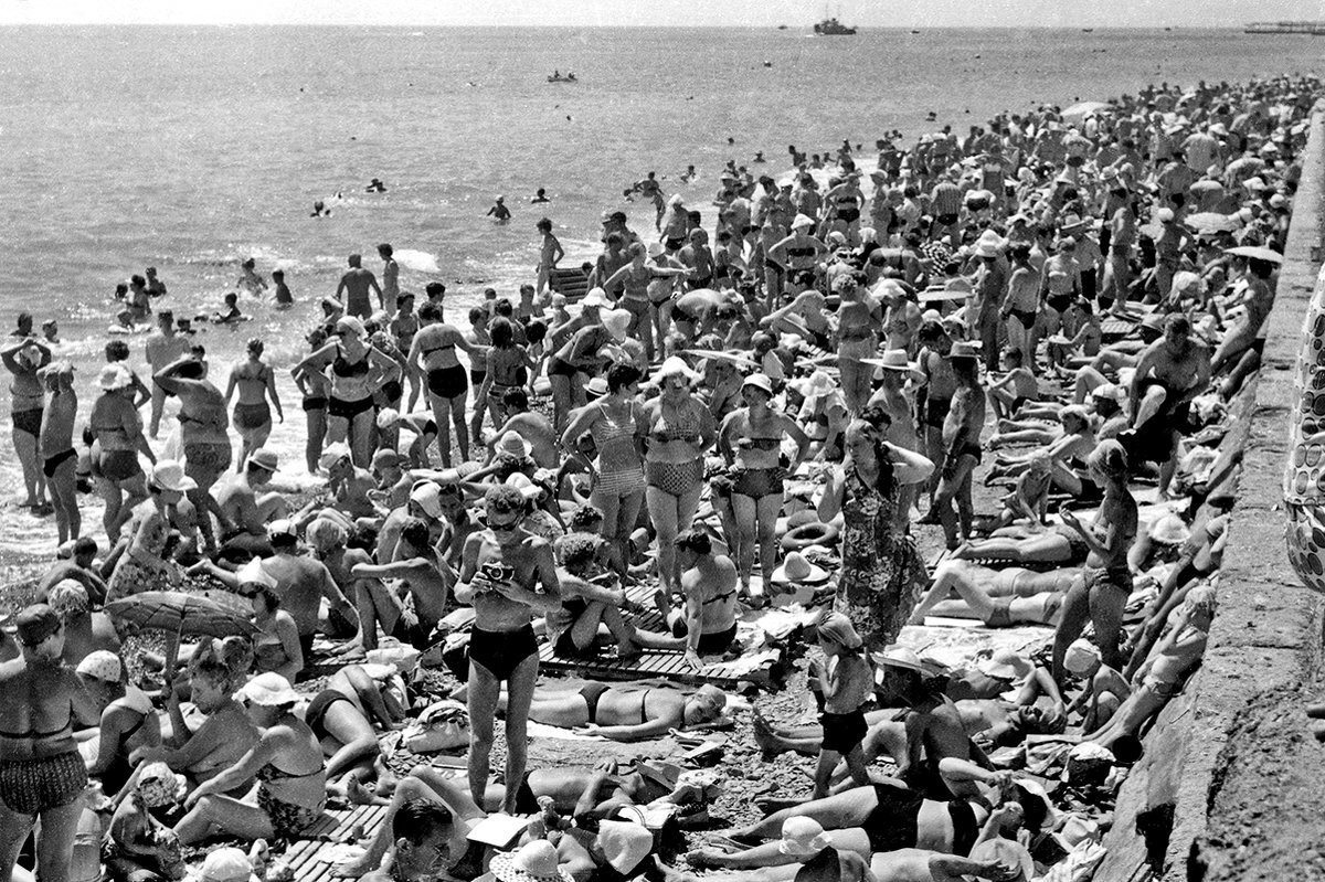 Пляж Ялты. Фото взято с Яндекс.Картинки