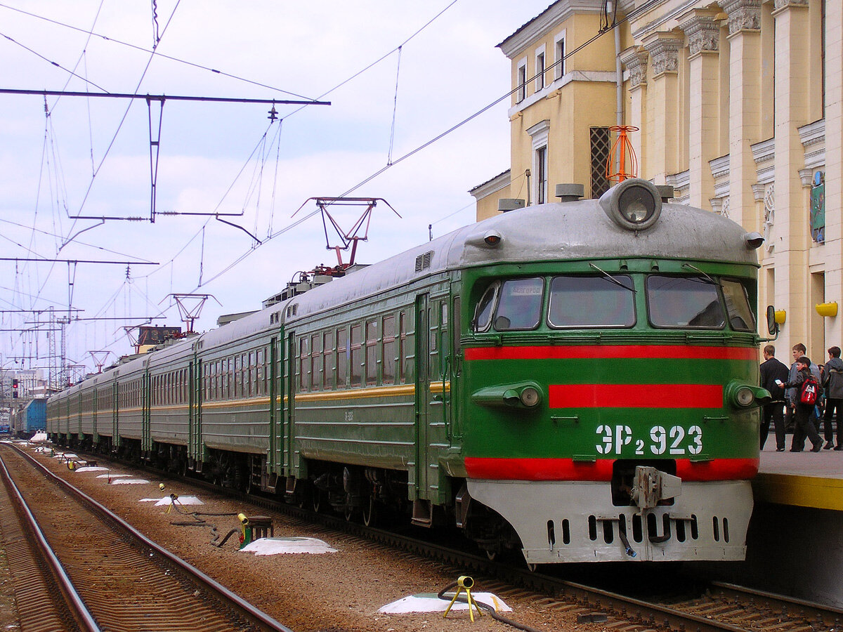 Эр фотографии. Эр2 электропоезд. Эр2-002. Локомотив эр2. Эр1 и эр2.