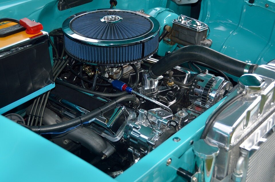 Фото paulbr75 / https://cdn.pixabay.com/photo/2017/12/16/15/08/car-engine-3022767_960_720.jpg