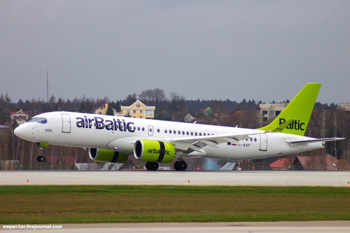 Airbus A220-300 рейсом BT428 Рига - Москва (Шереметьево)