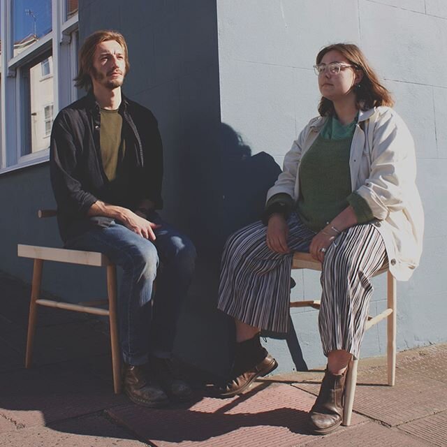 Ещё больше фоток мужиков с кислыми рожами на прокрустовых стульях тут: https://www.instagram.com/p/ByiY_1IBSUk/