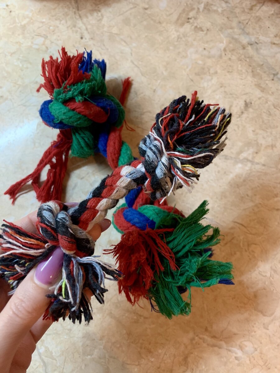 Канатики, отличные игрушки, особенно во время смены зубок