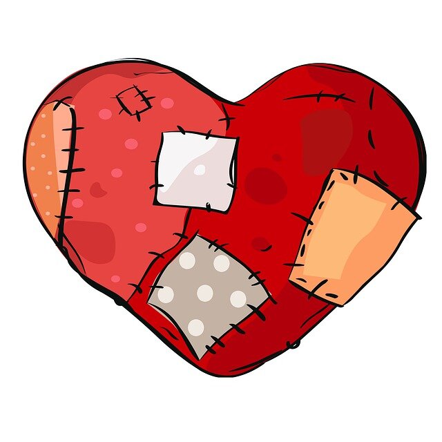 Мое сердце разбито, хоть я и пытаюсь все еще бороться за свою любовь.