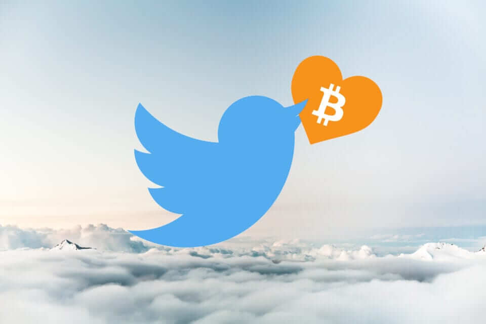 

В Twitter добавили эмодзи биткоина

В сети микроблогов Twitter был добавлен эмодзи логотипа биткоина. Об этом сообщил соучредитель и CEO компании Джек Дорси, тэгнув Unicode, консорциум, управляющий стандартом кодирования символов, доминирующим в интернете.
Вероятно, Дорси призвал некоммерческую организацию последовать примеру соцсети и добавить в универсальный набор символов (UCS) знак биткоина. Перед тегом он добавил «cc» — направляю копию.

Твит собрал множество восторженных комментариев, а глава Lightning Labs Элизабет Старк поддержала призыв Дорси. Однако в комментариях ей заметили, что Unicode уже предоставляет два способа кодировки символа биткоина, например, U+20BF.

Эмодзи первой криптовалюты начал появляться при наборе хэштегов #Bitcoin и #BTC, символ отображается какое-то время, а затем пропадает. Добавление в Twitter BTC-эмодзи вызвало бурную реакцию биткоин-сообщества.

Стоит отметить, что Джек Дорси уверен, что будущее биткоина зависит от Африки.

Он также инвестировал в криптовалютный стартап CoinList.

При этом Джек Дорси не собирается выпускать аналог Libra.