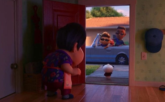 алыш Бао - это паровой пирожок 包子ать нежно обнимает своего малыша