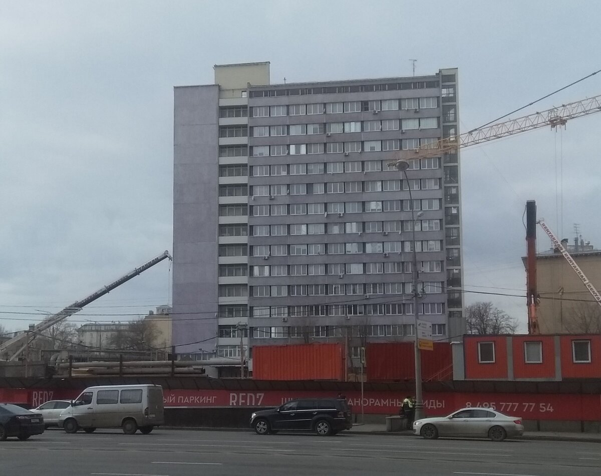 Современное жилье в Москве за пределами элитных районов. 