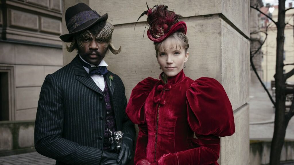 Имоджен Путс и Агреус Астрайон - персонажи сериала "Карнивал Роу". Фото с сайта mag-m.com