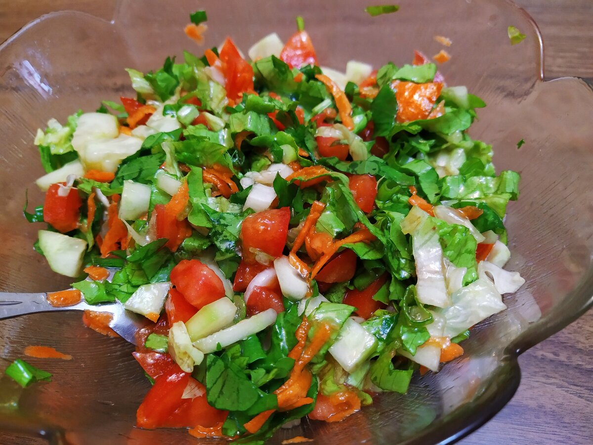 Салат овощной с рукколой вкусный