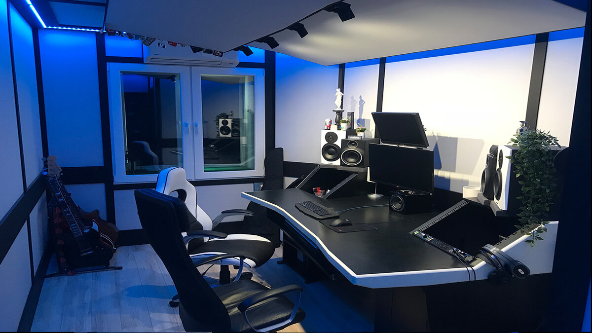 Пример спроектированной мной домашней студии. Фото Н. Жуковский