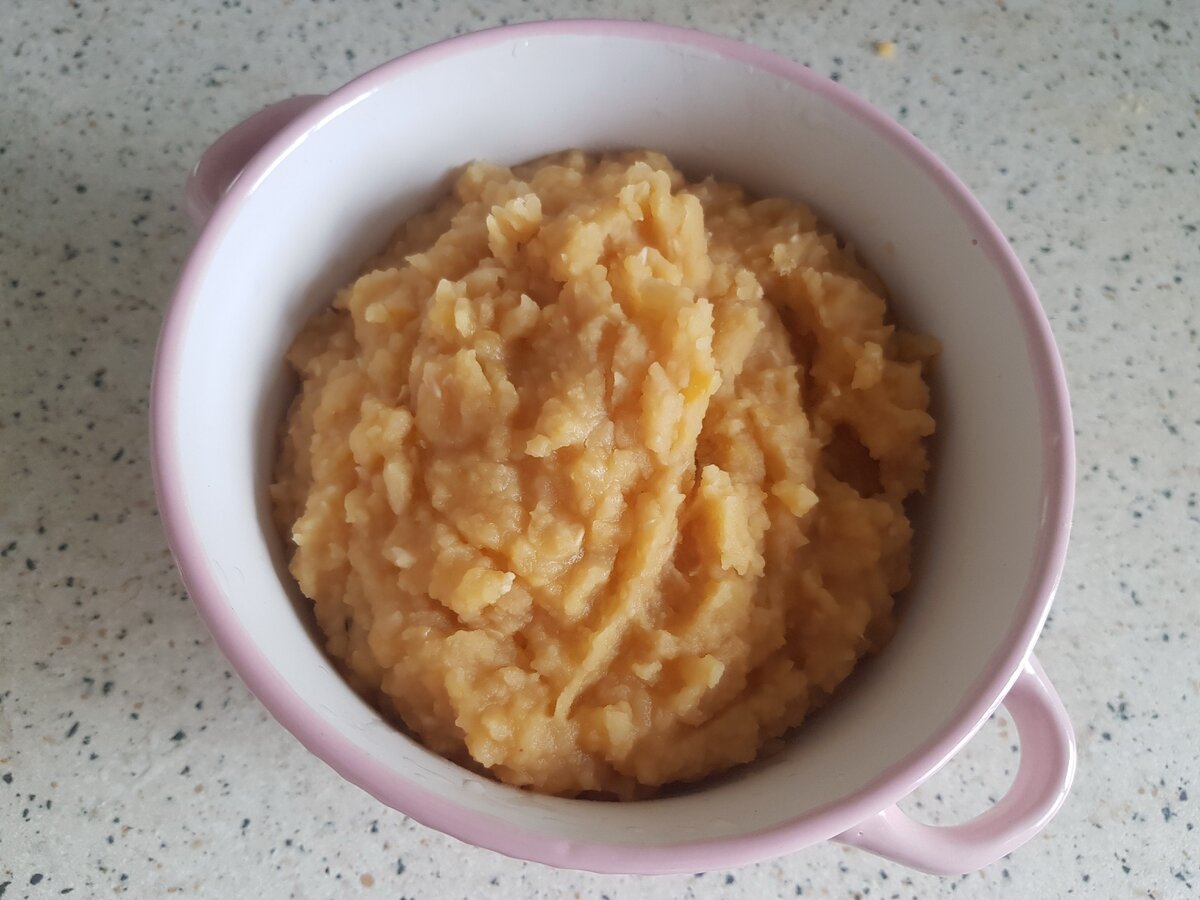 Гороховая каша получилась жидкой. Гороховая каша в мультиварке с минтаем. Каша из гороха с луком. Горошница мультиварке- скороварке. Гороховая каша в армии.