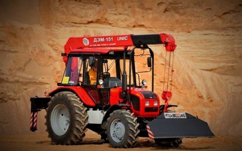 Кран-манипулятор ДЭМ-151 UNIC на базе трактора МТЗ Беларус-92П