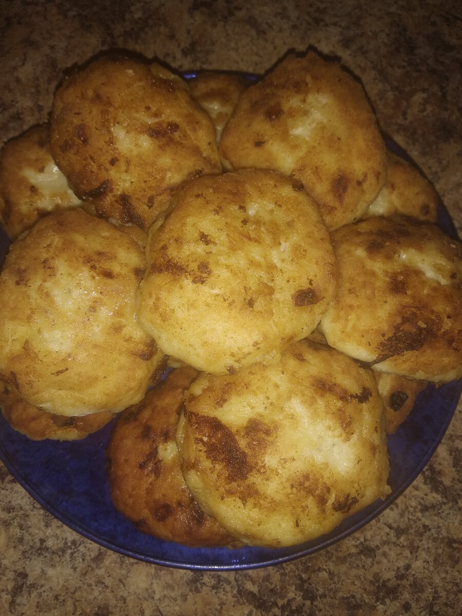 Простота рецепта-залог отличного вкуса. Котлеты из щуки - это ещё и полезное блюдо. По этому рецепту они получаются ещё и очень вкусными,без сильного рыбного аромата. Внутри котлеты очень нежные,сочные благодаря салу. Ну что же ,приступим!