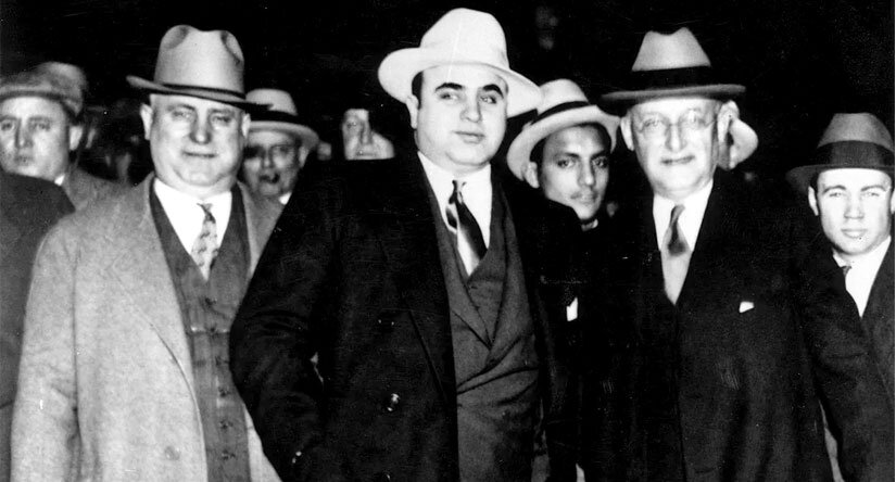 Во главе «Коза Ностра» находился коллективный орган – верховный совет, или «Комитет», в состав которого входили все доны