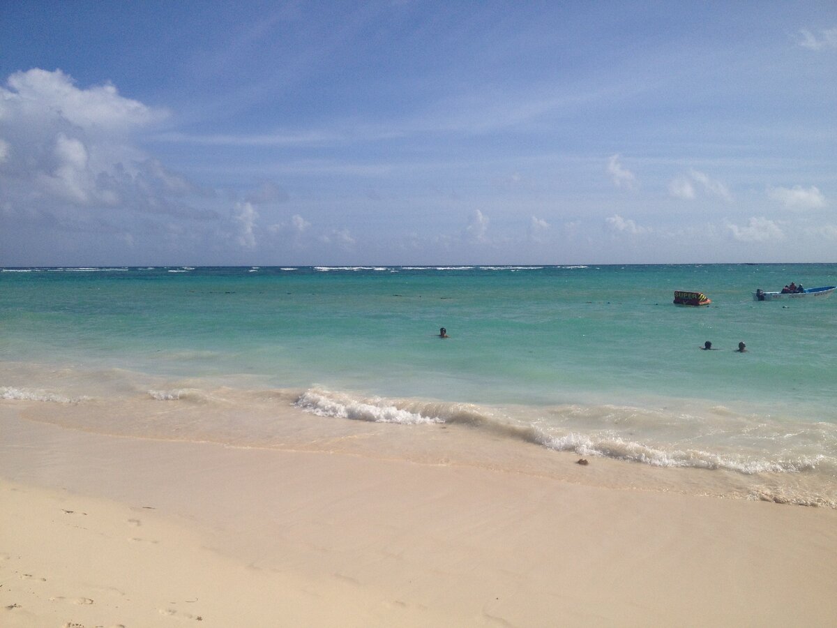 Пляж у отеля