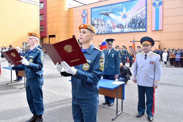Принятие Присяги курсантами 1-го курса в Академии ГПС МЧС России 