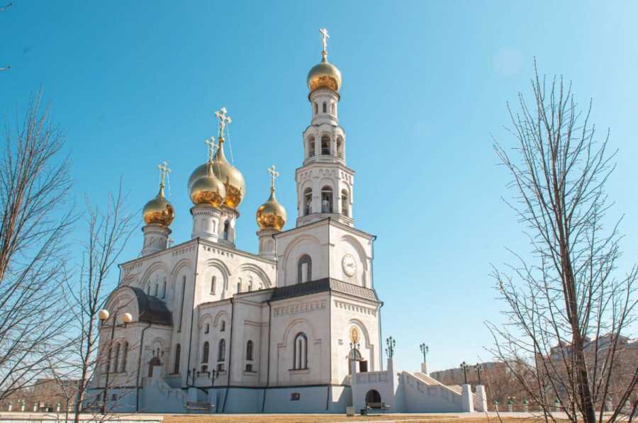 Преображенский собор и парк в Абакане