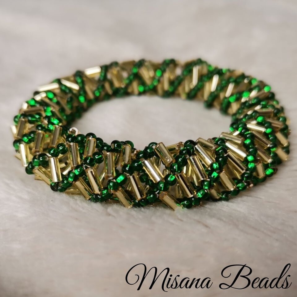 Браслет из бисера и стекляруса