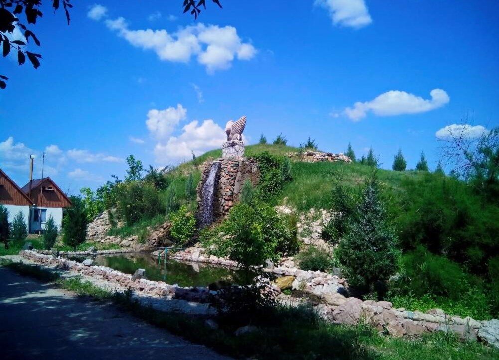 Синоптик погода пятихатка. Село Пятихатка Крым. Село Пятихатка Красногвардейский район. Село Пятихатка Красногвардейский район Крым. Село Пятихатка Крым термальный источник.